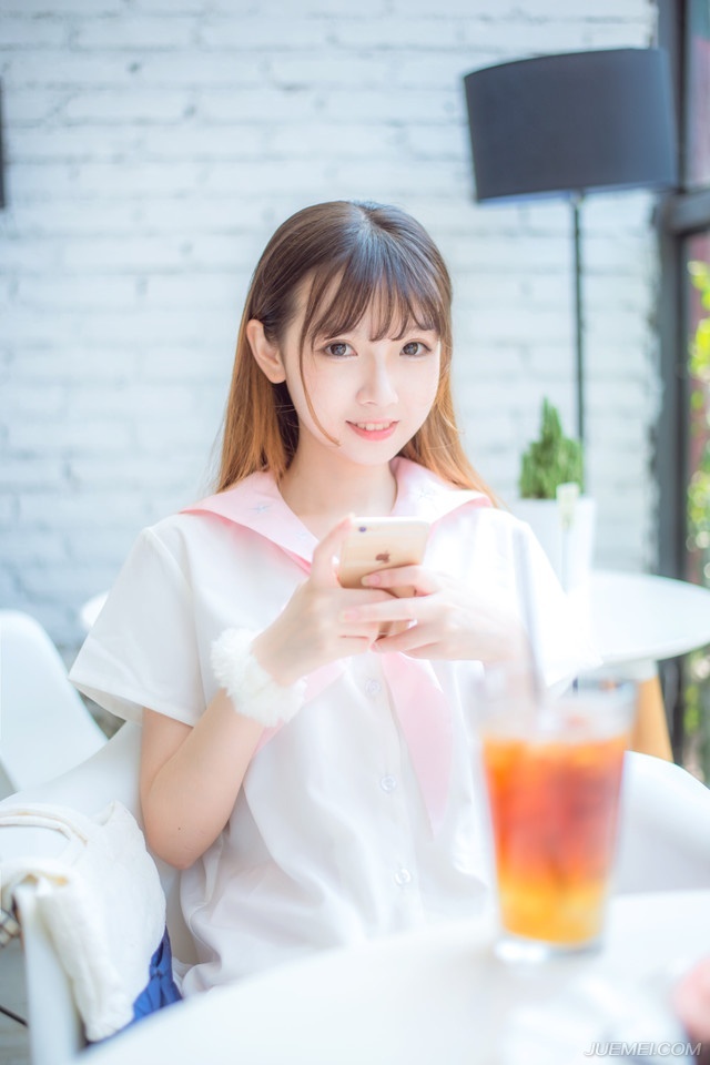 真挚的友谊，不会因时间的阻隔而冲淡。昔日的承诺，也不会因漫长的岁月而改变